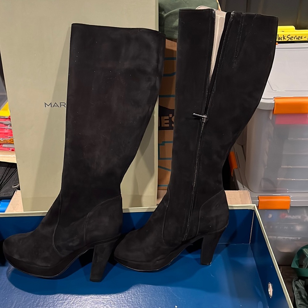 High suede black boots